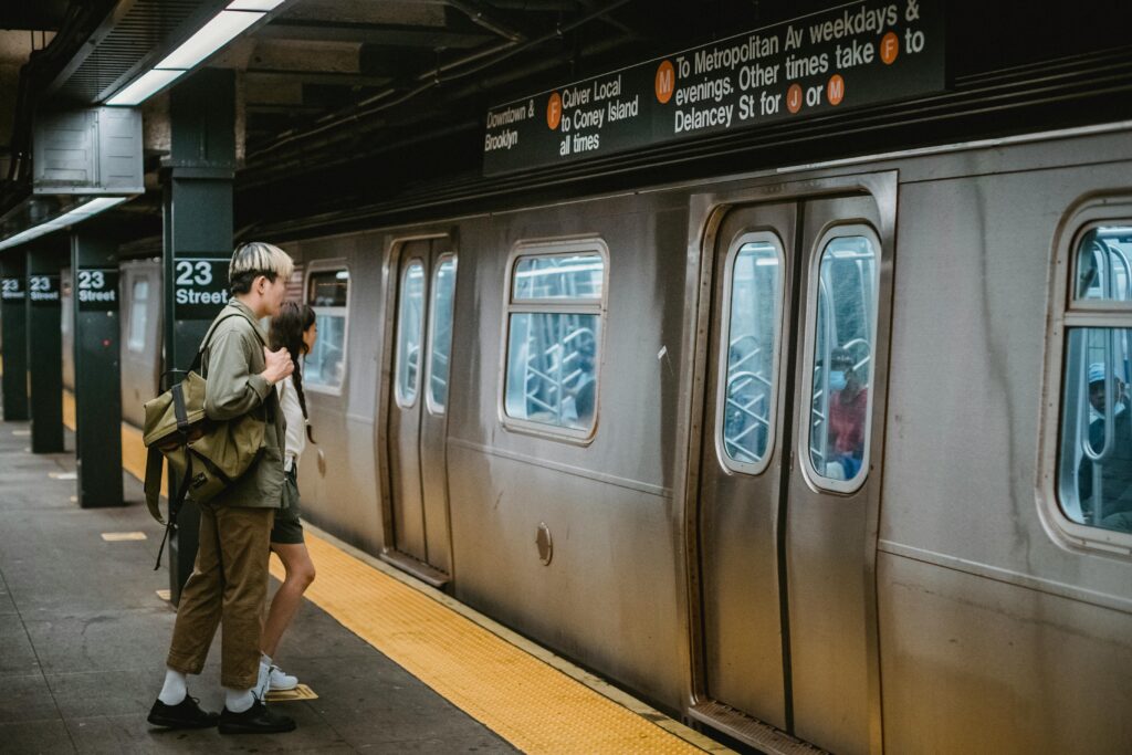 El Metro de NYC: Secretos, Arte y Cómo Usarlo como un Experto